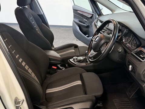 BMW 2 Series 2.0 218D Sport Auto 5dr 15