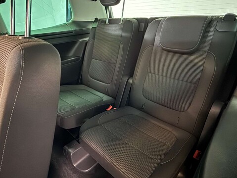 Volkswagen Sharan 2.0 Sharan SE TDI DSG Auto 5dr 46