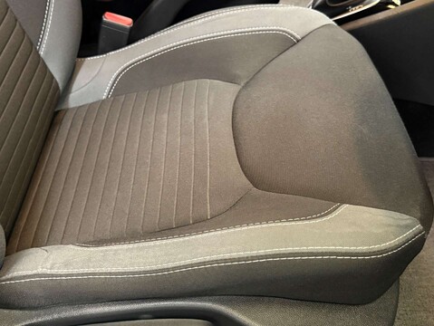 Renault Clio 1.5 Clio Dynamique S Nav dCi Auto 5dr 16