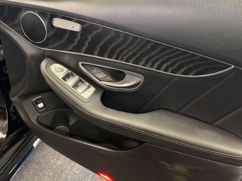 Mercedes-Benz C Class 2.1 C 250 AMG Line D 4Matic Auto 4WD 4dr 10