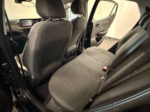 Hyundai i10 1.0 i10 SE Connect MPI 5dr 39