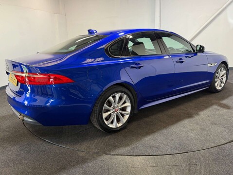 Jaguar XF 2.0 XF R-Sport Auto 4dr 6