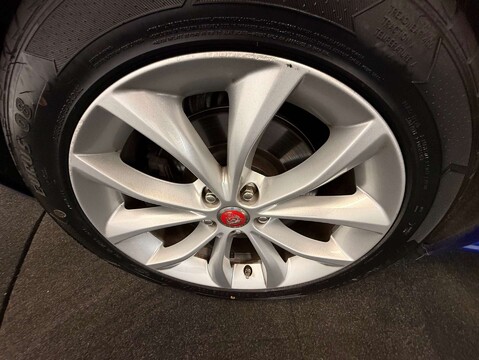 Jaguar XF 2.0 XF R-Sport Auto 4dr 43