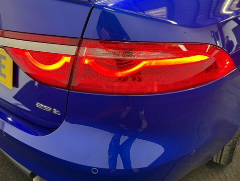 Jaguar XF 2.0 XF R-Sport Auto 4dr 62