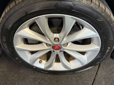 Jaguar XF 2.0 XF R-Sport Auto 4dr 11