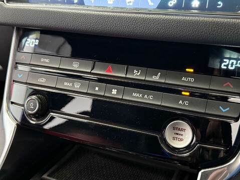 Jaguar XF 2.0 XF R-Sport Auto 4dr 28
