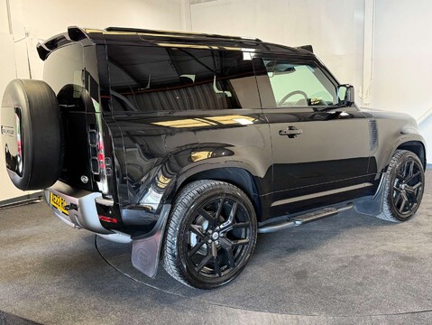 Land Rover Defender 3.0 Defender X-Dynamic HSE D MHEV Auto 4WD 3dr 6