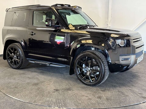 Land Rover Defender 3.0 Defender X-Dynamic HSE D MHEV Auto 4WD 3dr 7