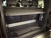 Land Rover Defender 3.0 Defender X-Dynamic HSE D MHEV Auto 4WD 3dr 49