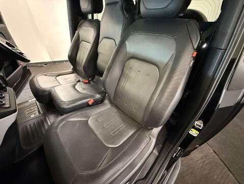 Land Rover Defender 3.0 Defender X-Dynamic HSE D MHEV Auto 4WD 3dr 54