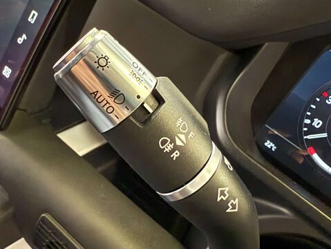 Land Rover Defender 3.0 Defender X-Dynamic HSE D MHEV Auto 4WD 3dr 21