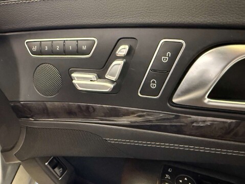 Mercedes-Benz SL Series 3.5 SL350 Auto 2dr 25