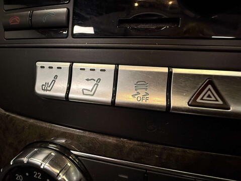 Mercedes-Benz SL Series 3.5 SL350 Auto 2dr 32