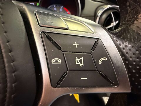 Mercedes-Benz SL Series 3.5 SL350 Auto 2dr 30