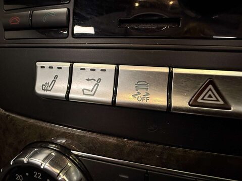 Mercedes-Benz SL Series 3.5 SL350 Auto 2dr 32