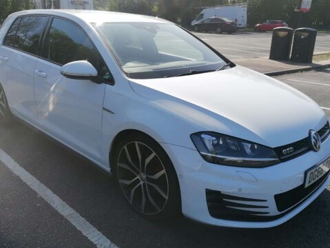 Volkswagen Golf 2.0 Golf GTD Semi-Auto 5dr 3