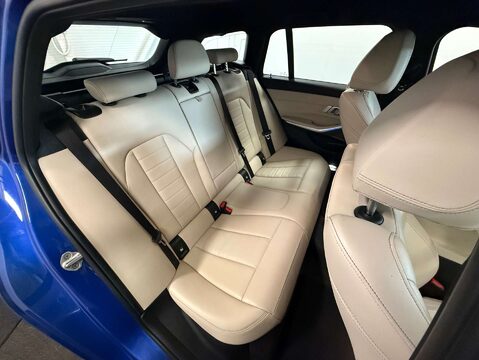 BMW 3 Series 2.0 330E M Sport Auto 5dr 33