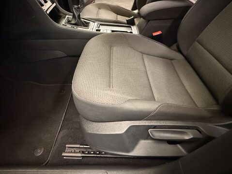Volkswagen Golf 1.5 Golf Match TSi Evo 5dr 51