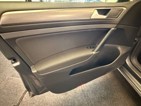 Volkswagen Golf 1.5 Golf Match TSi Evo 5dr 54