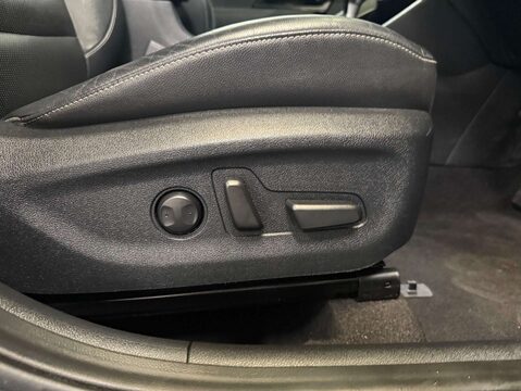 Kia Niro 1.6 Niro 4 Semi-Auto 5dr 14