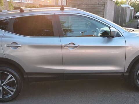 Nissan Qashqai 1.6 Qashqai N-Connecta DiG-T 5dr 3
