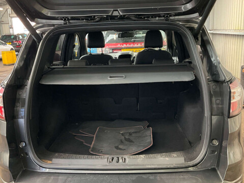 Ford Kuga 2.0 Kuga ST-Line TDCi 4x4 4WD 5dr 9