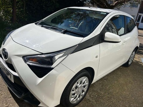 Toyota Aygo 1.0 Aygo X-Play TSS VVT-i CVT 5dr