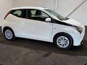 Toyota Aygo 1.0 Aygo X-Play TSS VVT-i CVT 5dr 4