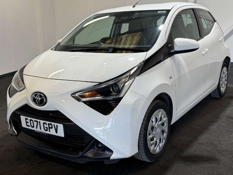 Toyota Aygo 1.0 Aygo X-Play TSS VVT-i CVT 5dr 1