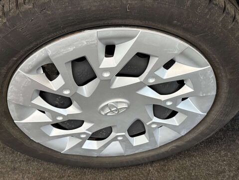 Toyota Aygo 1.0 Aygo X-Play TSS VVT-i CVT 5dr 34
