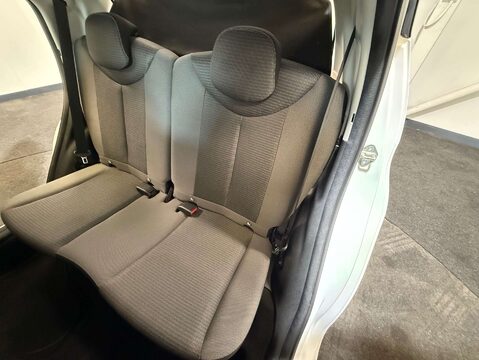 Toyota Aygo 1.0 Aygo X-Play TSS VVT-i CVT 5dr 39