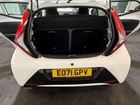 Toyota Aygo 1.0 Aygo X-Play TSS VVT-i CVT 5dr 37