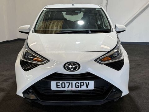 Toyota Aygo 1.0 Aygo X-Play TSS VVT-i CVT 5dr 8
