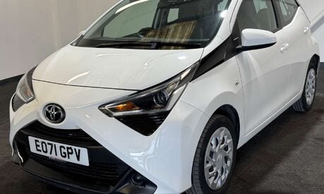Toyota Aygo 1.0 Aygo X-Play TSS VVT-i CVT 5dr