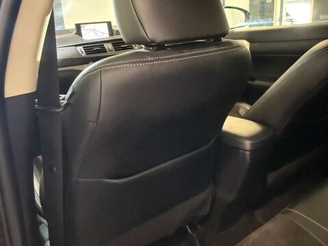 Lexus CT 1.8 CT 200H Sport CVT 5dr 44