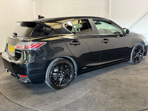 Lexus CT 1.8 CT 200H Sport CVT 5dr 4