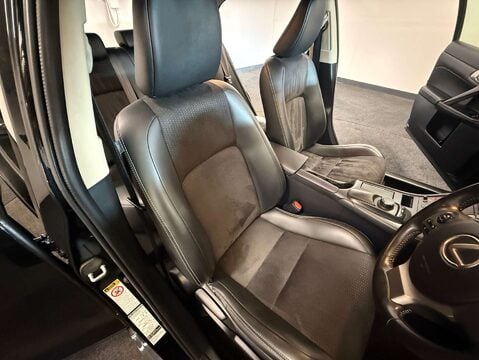 Lexus CT 1.8 CT 200H Sport CVT 5dr 19