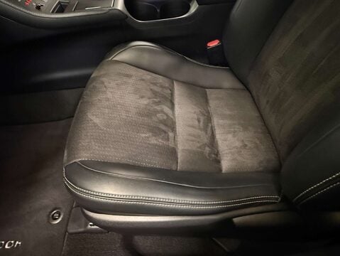 Lexus CT 1.8 CT 200H Sport CVT 5dr 58