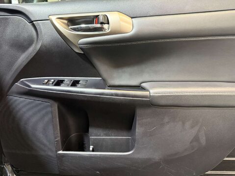 Lexus CT 1.8 CT 200H Sport CVT 5dr 14