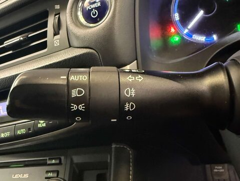 Lexus CT 1.8 CT 200H Sport CVT 5dr 21