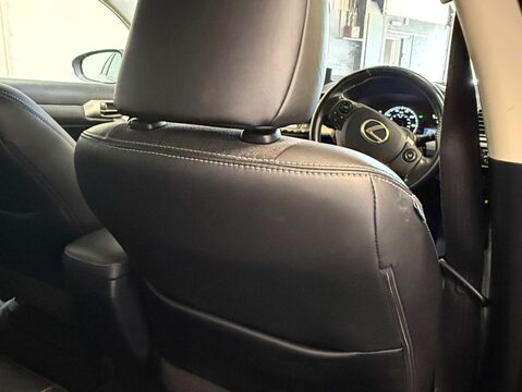 Lexus CT 1.8 CT 200H Sport CVT 5dr 39