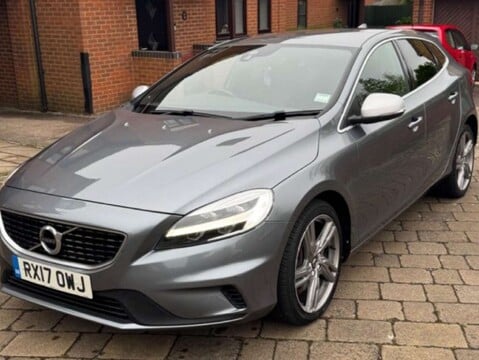 Volvo V40 2.0 V40 R-Design Pro T5 Auto 5dr 1