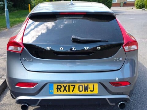Volvo V40 2.0 V40 R-Design Pro T5 Auto 5dr 3