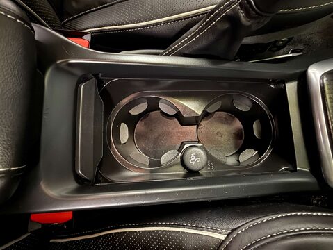 Volvo V40 2.0 V40 R-Design Pro T5 Auto 5dr 23