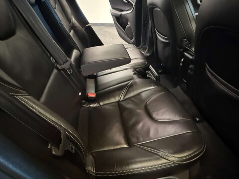Volvo V40 2.0 V40 R-Design Pro T5 Auto 5dr 38