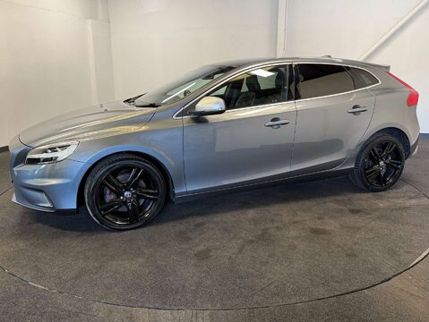 Volvo V40 2.0 V40 R-Design Pro T5 Auto 5dr 2