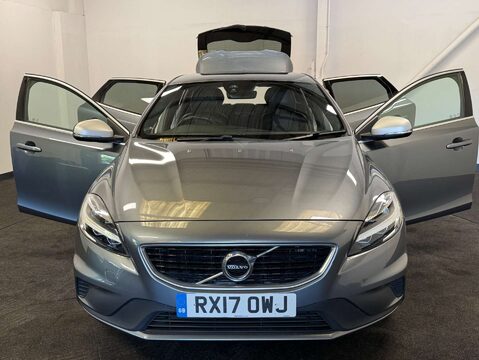 Volvo V40 2.0 V40 R-Design Pro T5 Auto 5dr 10
