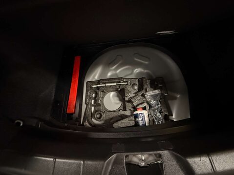 Volvo V40 2.0 V40 R-Design Pro T5 Auto 5dr 41
