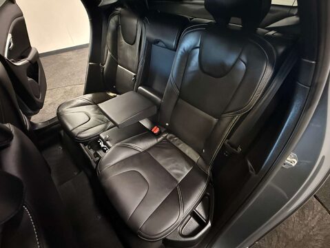 Volvo V40 2.0 V40 R-Design Pro T5 Auto 5dr 52