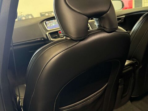 Volvo V40 2.0 V40 R-Design Pro T5 Auto 5dr 37